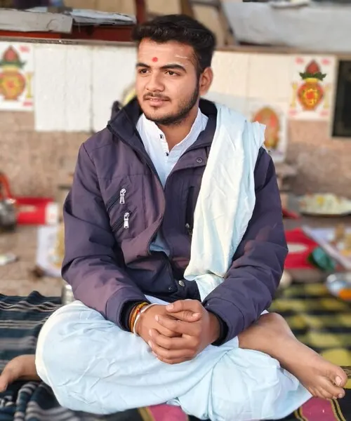 Jyotish Panditji Rishi Guruji